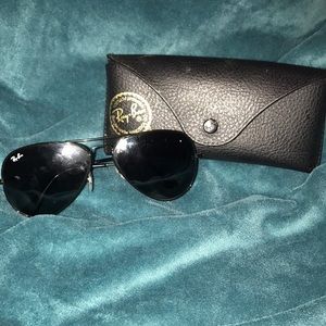 Ray-Ban Black Aviator Sunglasses